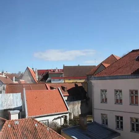 Cozy Penthouse In Town Wall * تالين