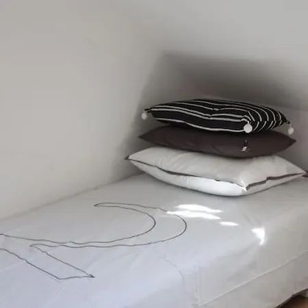 شقة Cozy Penthouse In Town Wall