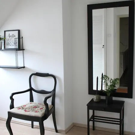 Appartement Cozy Penthouse In Town Wall